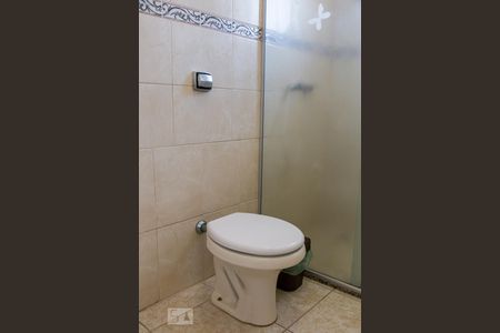 Casa à venda com 315m², 4 quartos e 3 vagas Casa à venda com 315m², 4 quartos e 3 vagasBanheiro da Suíte 2