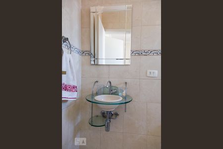 Casa à venda com 315m², 4 quartos e 3 vagas Casa à venda com 315m², 4 quartos e 3 vagasBanheiro da Suíte 2