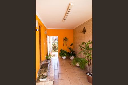 Casa à venda com 315m², 4 quartos e 3 vagas Casa à venda com 315m², 4 quartos e 3 vagasHall