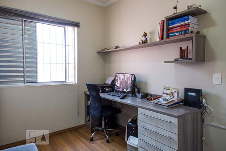 Casa à venda com 315m², 4 quartos e 3 vagas Casa à venda com 315m², 4 quartos e 3 vagasQuarto