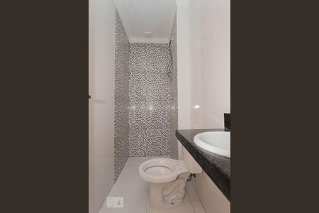 Banheiro de apartamento à venda com 2 quartos, 40m² em Vila Antonieta, São Paulo