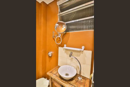 Banheiro de kitnet/studio para alugar com 1 quarto, 27m² em Consolação, São Paulo