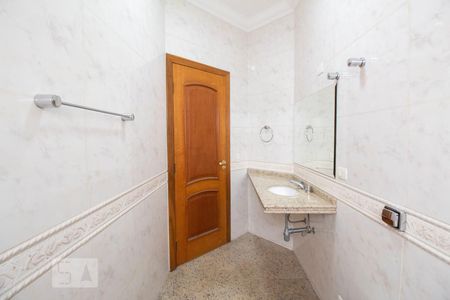 Casa à venda com 534m², 5 quartos e 8 vagas Casa à venda com 534m², 5 quartos e 8 vagasBanheiro da suíte 1