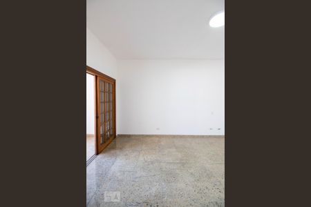 Casa à venda com 534m², 5 quartos e 8 vagas Casa à venda com 534m², 5 quartos e 8 vagasSuíte 5