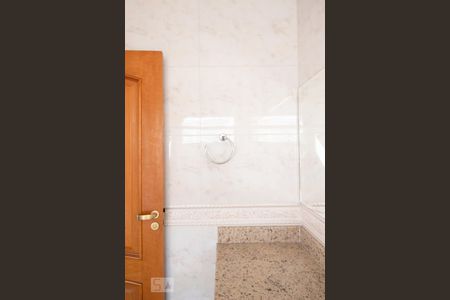 Casa à venda com 534m², 5 quartos e 8 vagas Casa à venda com 534m², 5 quartos e 8 vagasBanheiro da suíte 2