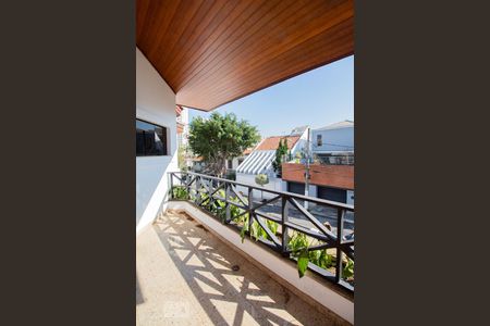 Casa à venda com 534m², 5 quartos e 8 vagas Casa à venda com 534m², 5 quartos e 8 vagasVaranda da Suíte 3