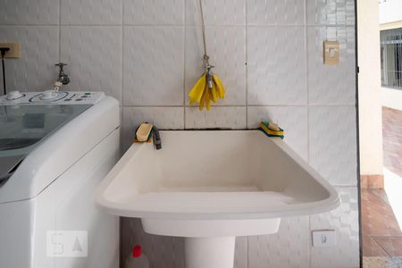 Casa à venda com 300m², 4 quartos e 4 vagas Casa à venda com 300m², 4 quartos e 4 vagasÁrea de Serviço