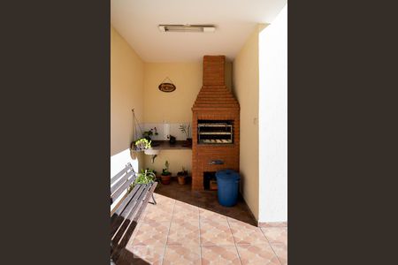 Casa à venda com 300m², 4 quartos e 4 vagas Casa à venda com 300m², 4 quartos e 4 vagasPiscina - Churrasqueira