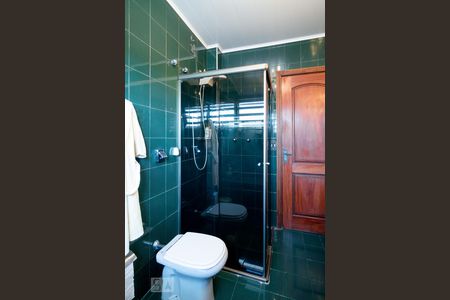 Casa à venda com 300m², 4 quartos e 4 vagas Casa à venda com 300m², 4 quartos e 4 vagasBanheiro Social