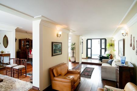 Casa à venda com 300m², 4 quartos e 4 vagas Casa à venda com 300m², 4 quartos e 4 vagasSala Estar