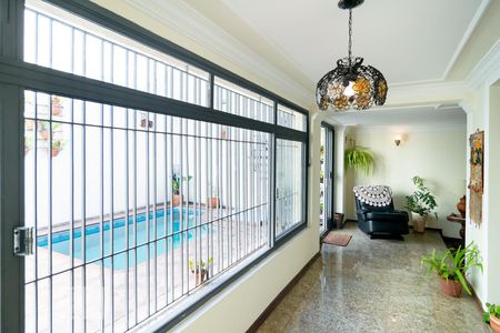 Casa à venda com 300m², 4 quartos e 4 vagas Casa à venda com 300m², 4 quartos e 4 vagasVaranda Sala