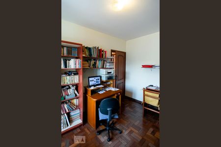 Casa à venda com 300m², 4 quartos e 4 vagas Casa à venda com 300m², 4 quartos e 4 vagasQuarto 3