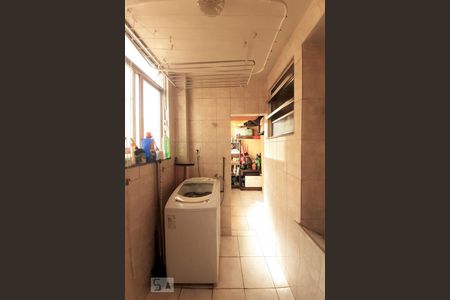 Apartamento à venda com 70m², 4 quartos e 1 vagaÁrea de Serviço