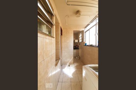 Apartamento à venda com 70m², 4 quartos e 1 vagaÁrea de Serviço