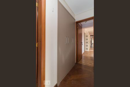 Apartamento à venda com 120m², 3 quartos e 2 vagas Apartamento à venda com 120m², 3 quartos e 2 vagasCorredor