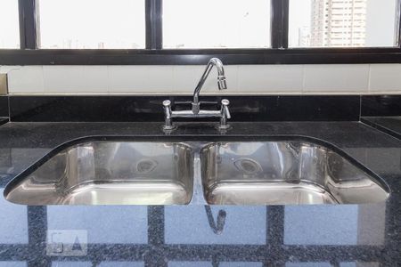 Apartamento à venda com 120m², 3 quartos e 2 vagas Apartamento à venda com 120m², 3 quartos e 2 vagasPia