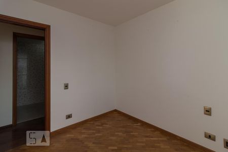 Apartamento à venda com 120m², 3 quartos e 2 vagas Apartamento à venda com 120m², 3 quartos e 2 vagasQuarto 2