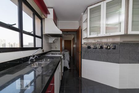 Apartamento à venda com 120m², 3 quartos e 2 vagas Apartamento à venda com 120m², 3 quartos e 2 vagasCozinha