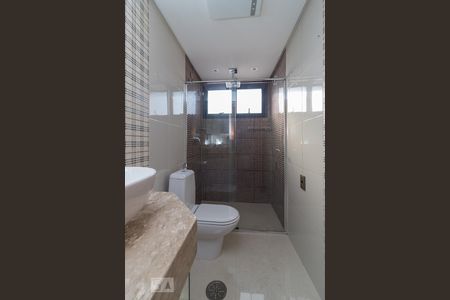 Apartamento à venda com 120m², 3 quartos e 2 vagas Apartamento à venda com 120m², 3 quartos e 2 vagasBanheiro suíte