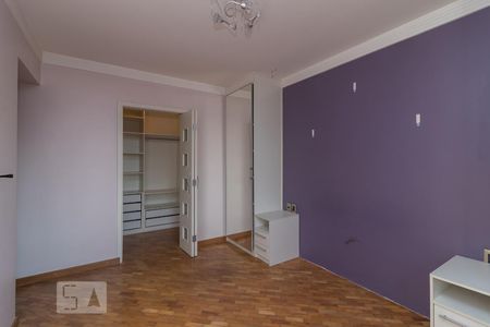 Apartamento à venda com 120m², 3 quartos e 2 vagas Apartamento à venda com 120m², 3 quartos e 2 vagasSuíte