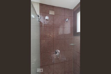 Apartamento à venda com 120m², 3 quartos e 2 vagas Apartamento à venda com 120m², 3 quartos e 2 vagasChuveiro