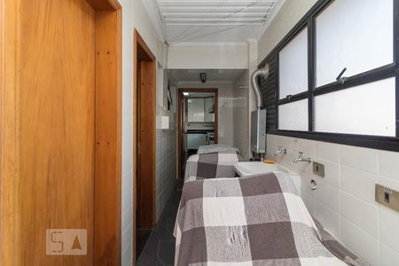 Apartamento à venda com 120m², 3 quartos e 2 vagas Apartamento à venda com 120m², 3 quartos e 2 vagasÁrea de serviço