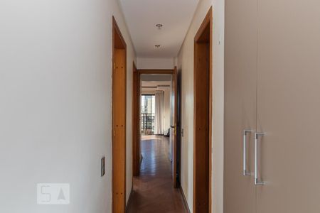 Apartamento à venda com 120m², 3 quartos e 2 vagas Apartamento à venda com 120m², 3 quartos e 2 vagasCorredor