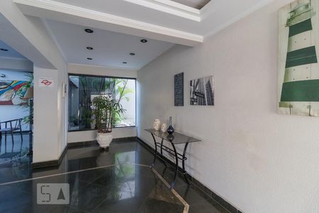 Apartamento à venda com 120m², 3 quartos e 2 vagas Apartamento à venda com 120m², 3 quartos e 2 vagasHall de entrada