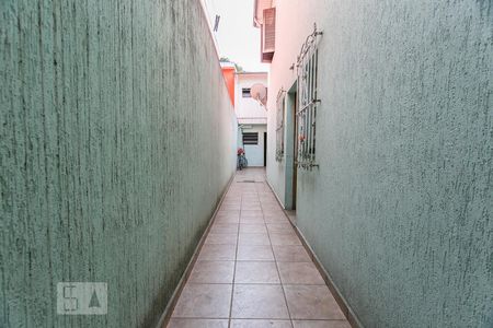 Casa à venda com 250m², 4 quartos e 2 vagasCorredor