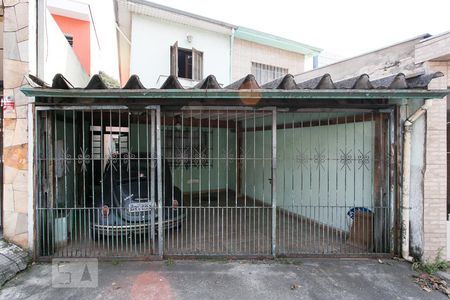 Casa à venda com 250m², 4 quartos e 2 vagasFachada