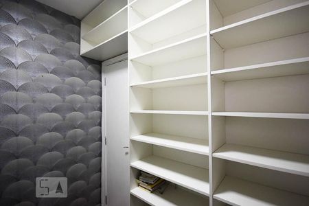 Apartamento à venda com 77m², 2 quartos e 2 vagasQuarto 2