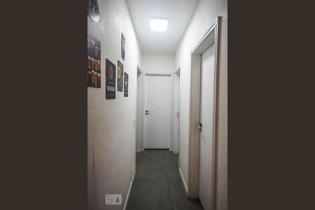 Apartamento à venda com 77m², 2 quartos e 2 vagasCorredor