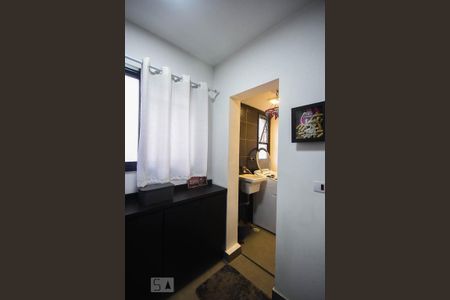 Apartamento à venda com 77m², 2 quartos e 2 vagasÁrea de serviço