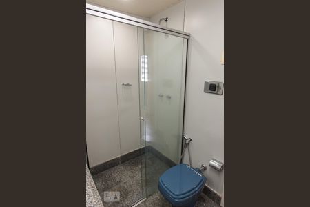 Apartamento para alugar com 48m², 1 quarto e sem vaga Apartamento para alugar com 48m², 1 quarto e sem vagaBanheiro da Suíte