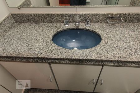 Apartamento para alugar com 48m², 1 quarto e sem vaga Apartamento para alugar com 48m², 1 quarto e sem vagaBanheiro da Suíte