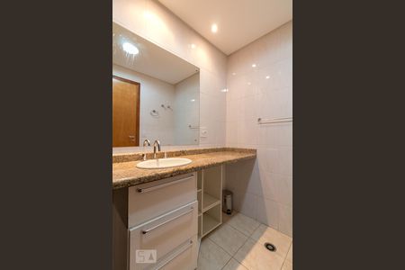 Apartamento à venda com 80m², 3 quartos e 2 vagasBanheiro quarto 3 suíte