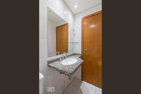 Apartamento à venda com 80m², 3 quartos e 2 vagasBanheiro social