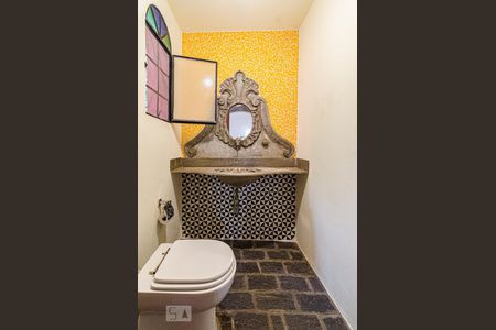 Casa à venda com 200m², 3 quartos e 2 vagas Casa à venda com 200m², 3 quartos e 2 vagasLavabo