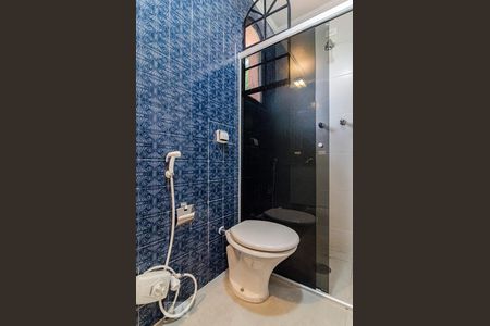 Casa à venda com 200m², 3 quartos e 2 vagas Casa à venda com 200m², 3 quartos e 2 vagasBanheiro da suíte