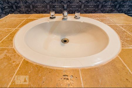 Casa à venda com 200m², 3 quartos e 2 vagas Casa à venda com 200m², 3 quartos e 2 vagasPia