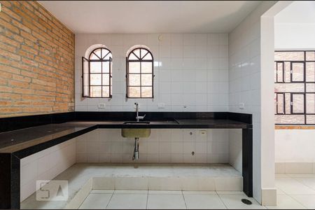 Casa à venda com 200m², 3 quartos e 2 vagas Casa à venda com 200m², 3 quartos e 2 vagasCozinha