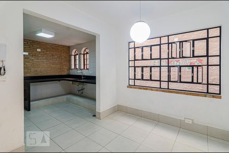 Casa à venda com 200m², 3 quartos e 2 vagas Casa à venda com 200m², 3 quartos e 2 vagasCopa