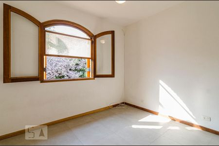 Casa à venda com 200m², 3 quartos e 2 vagas Casa à venda com 200m², 3 quartos e 2 vagasQuarto 3