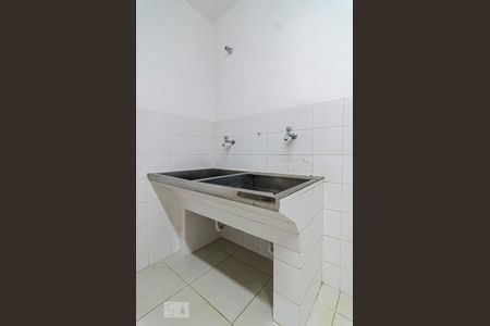 Casa à venda com 200m², 3 quartos e 2 vagas Casa à venda com 200m², 3 quartos e 2 vagasÁrea de serviço