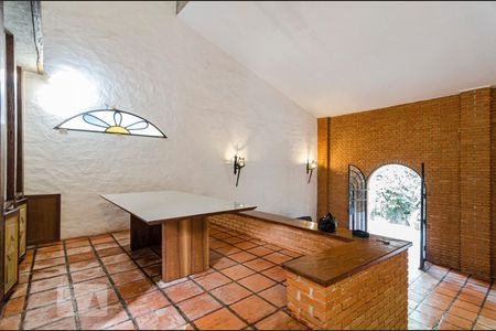 Casa à venda com 200m², 3 quartos e 2 vagas Casa à venda com 200m², 3 quartos e 2 vagasSala