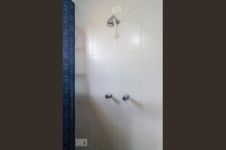 Casa à venda com 200m², 3 quartos e 2 vagas Casa à venda com 200m², 3 quartos e 2 vagasChuveiro