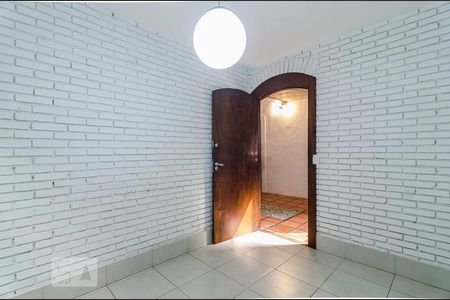 Casa à venda com 200m², 3 quartos e 2 vagas Casa à venda com 200m², 3 quartos e 2 vagasCopa