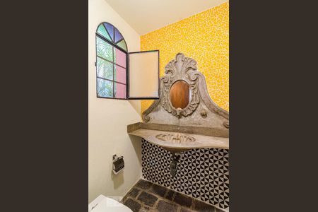 Casa à venda com 200m², 3 quartos e 2 vagas Casa à venda com 200m², 3 quartos e 2 vagasLavabo