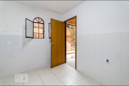Casa à venda com 200m², 3 quartos e 2 vagas Casa à venda com 200m², 3 quartos e 2 vagasÁrea de serviço
