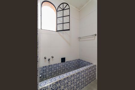 Casa à venda com 200m², 3 quartos e 2 vagas Casa à venda com 200m², 3 quartos e 2 vagasBanheiro